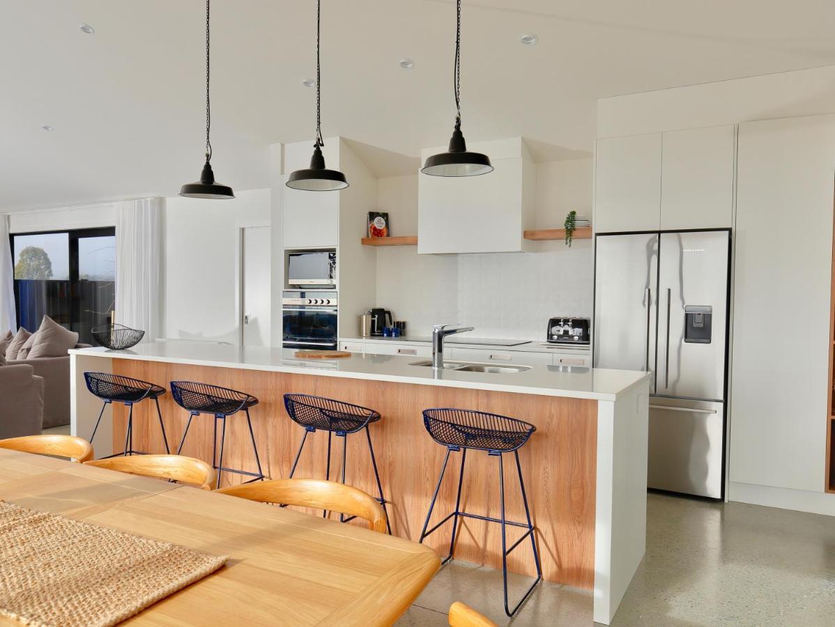 Lake House - Te Anau Holiday Home エクステリア 写真
