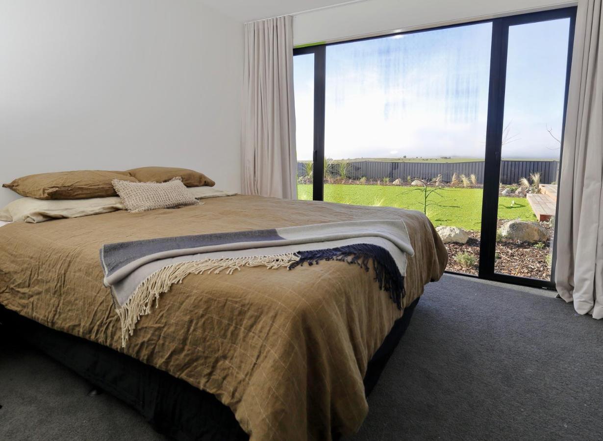 Lake House - Te Anau Holiday Home エクステリア 写真
