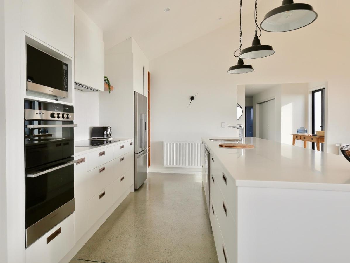 Lake House - Te Anau Holiday Home エクステリア 写真