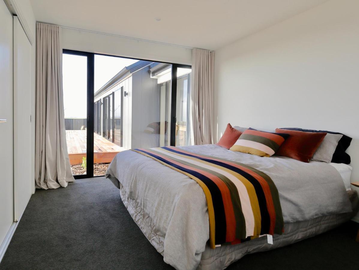 Lake House - Te Anau Holiday Home エクステリア 写真